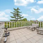 2 Bedroom Gorgeous Home In Pierrefitte-Sur-Seine Hébergement de vacances *