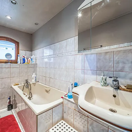 2 Bedroom Gorgeous Home In Pierrefitte-Sur-Seine