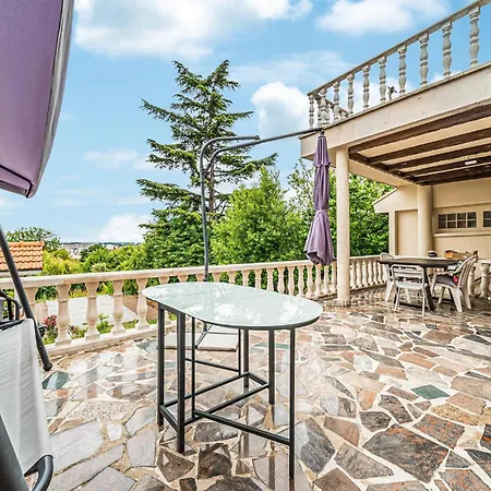 2 Bedroom Gorgeous Home In Pierrefitte-Sur-Seine